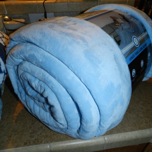 London Fog Dusty Blue Heavyweight Plush Blanket Bigger then King XXL🆕📦🏃🏻💨⚡ - Picture 4 of 16